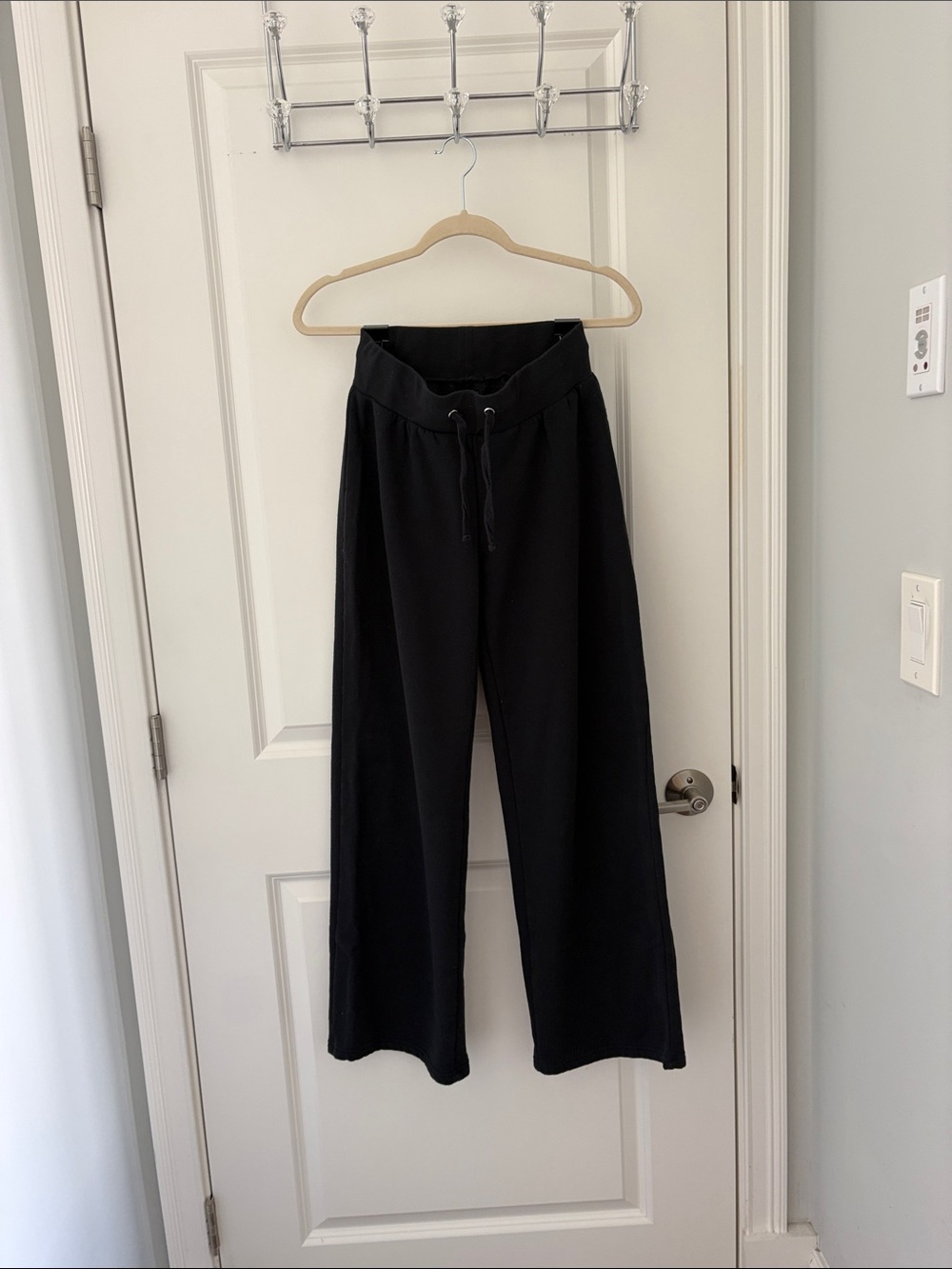 Black Wide-Leg Drawstring SweatPants - Women